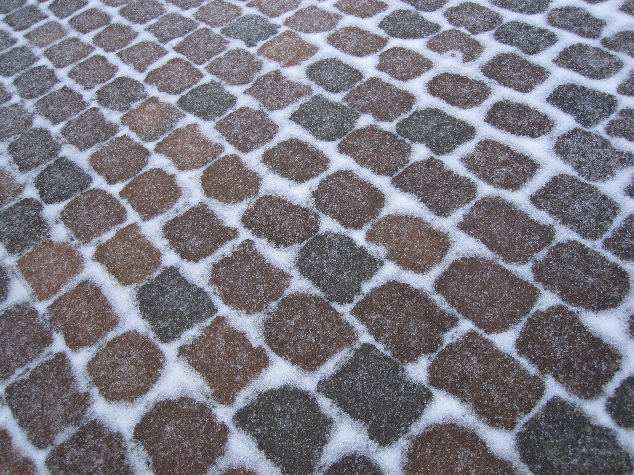 Stone Dust vs Walkway Gravel for Garden Paths in Eagle, ID
