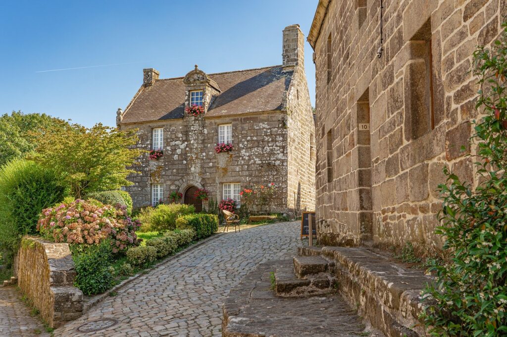 Historic Village Garden Paths in Hudson, OH