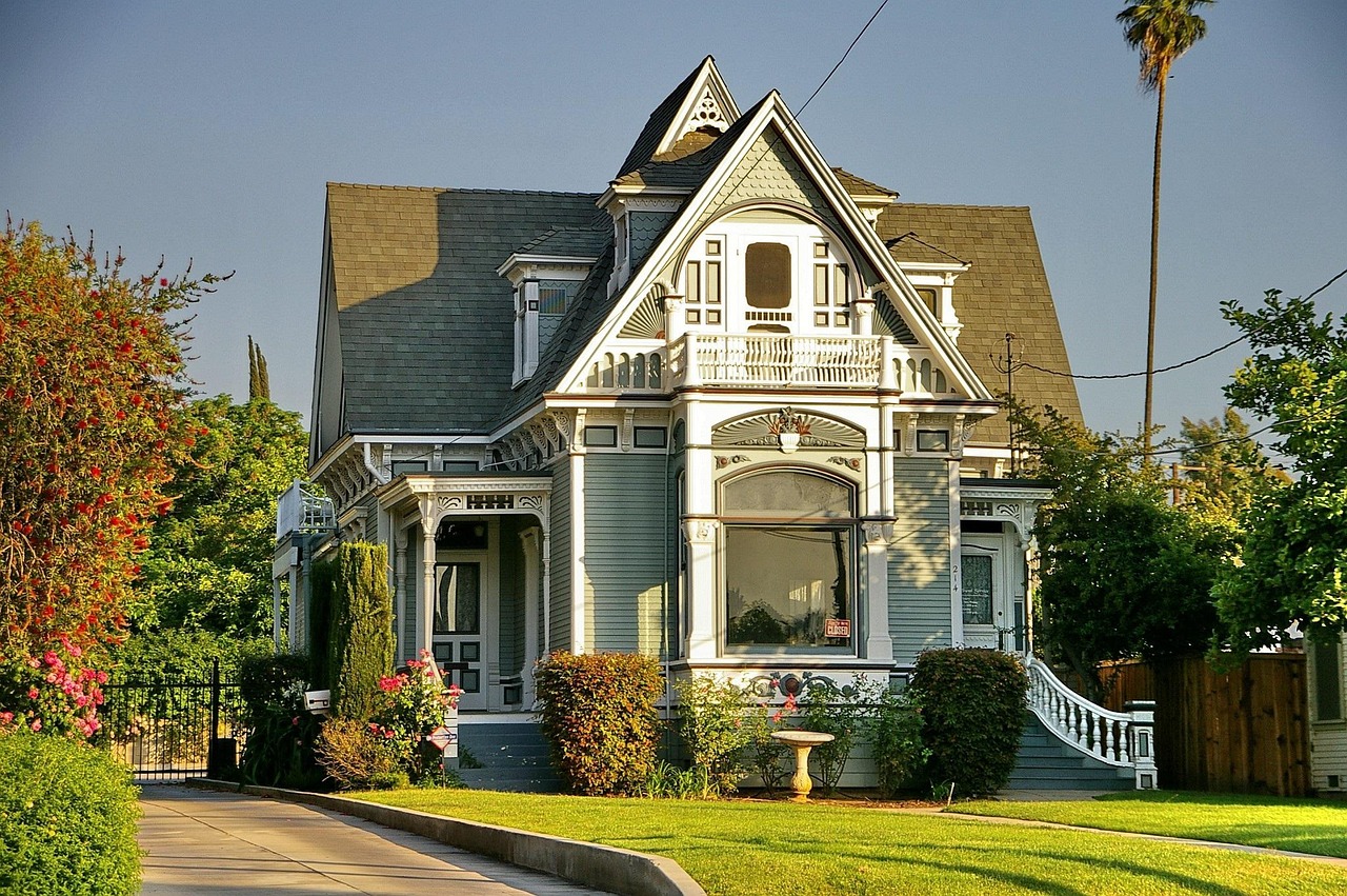 Historic Home Garden Paths in Kirkwood, MO