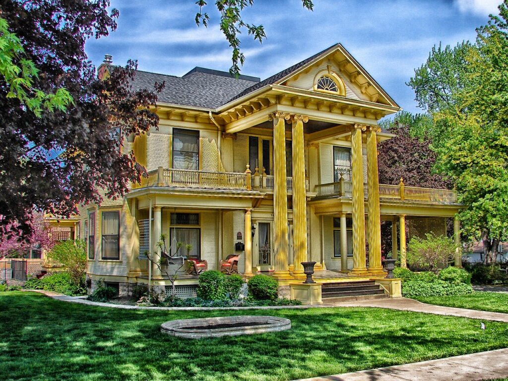 Historic Home Garden Paths in Wauwatosa, WI
