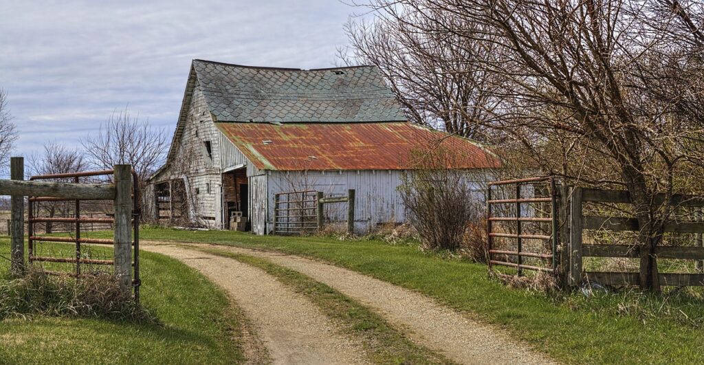 Gravel Driveways for Rural Lots Around Woodstock, IL